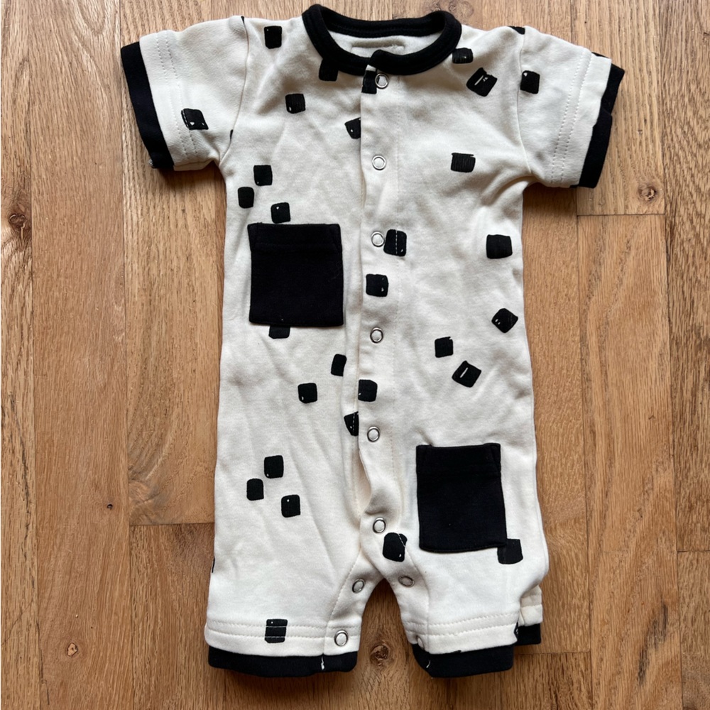L’oved baby short sleeve short romper 0/3m